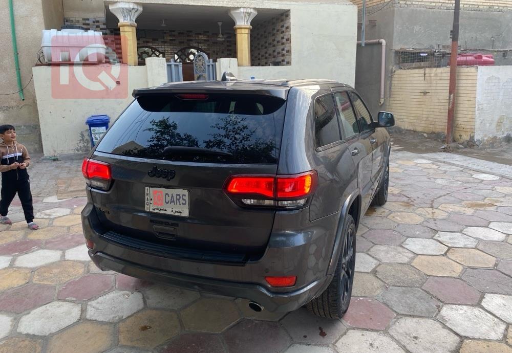 جيب جراند شيروكي